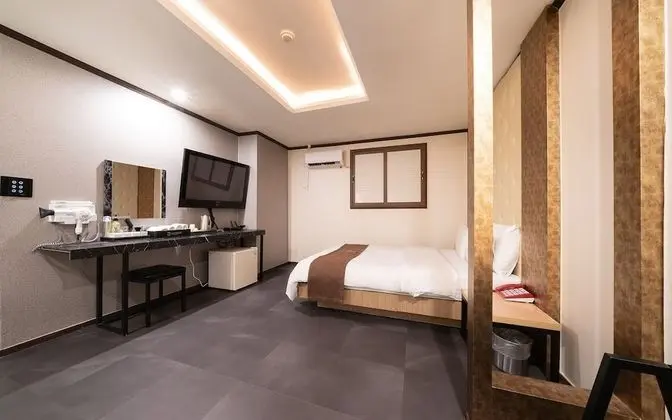 Oda (Special Room)
