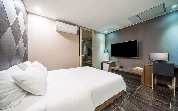 Oda (Deluxe - Styler/Air purifier Free Net)