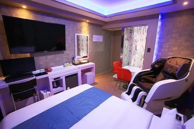Oda (Massage Room (View Netflix))