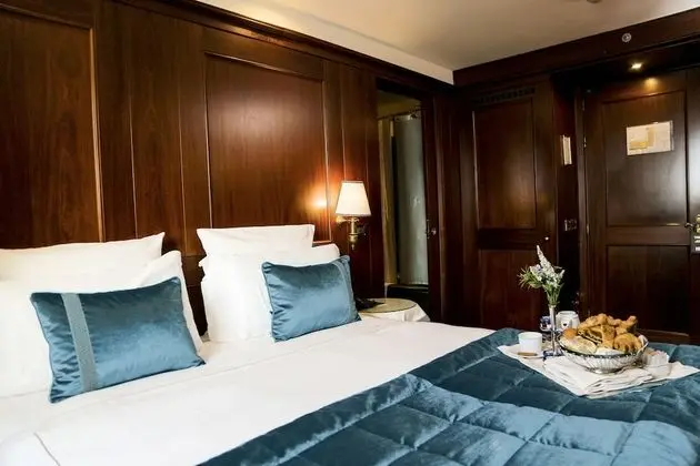 Superior Tek Büyük veya İki Ayrı Yataklı Oda, Lagün Manzaralı