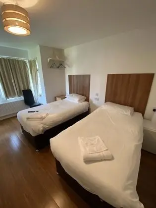İki Ayrı Yataklı Oda, Banyolu/Duşlu