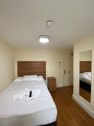 Standard Tek Büyük Yataklı Oda