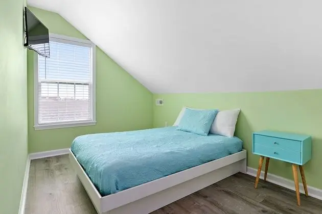Süit, Birden Çok Yatak (2 Double Beds and 1 King)