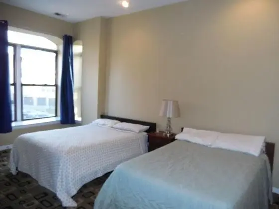 Ev, Birden Çok Yatak (Bucktown, Urban Luxury and Convenienc)