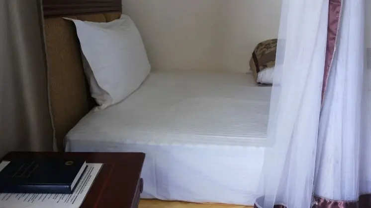 Tek Kişilik Oda, Ortak Banyo