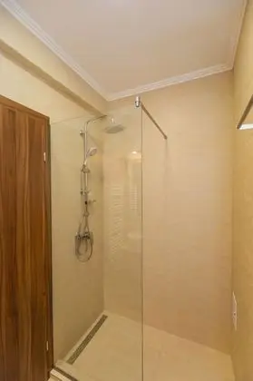 Deluxe Tek Büyük Yataklı Oda (no. 3)