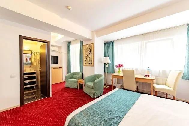 King Double with Balcony (Including smoking area)