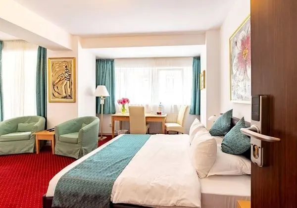King Double with Balcony (Including smoking area)