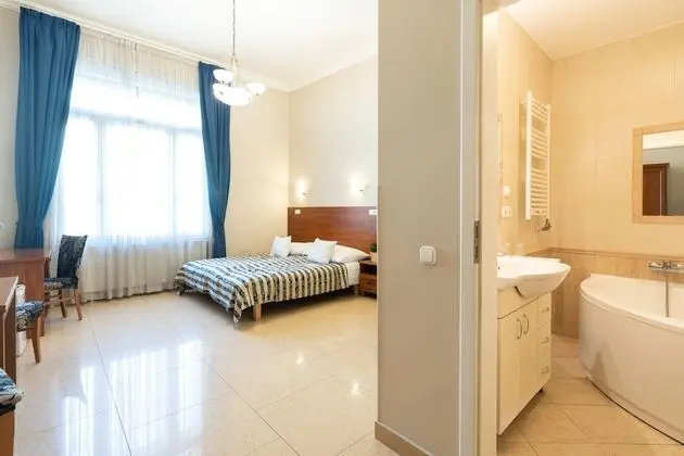 Superior Tek Büyük veya İki Ayrı Yataklı Oda