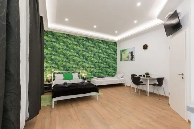 Üç Kişilik Oda