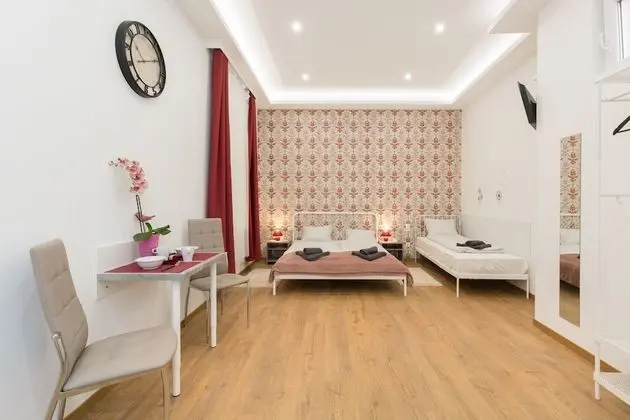 Üç Kişilik Oda