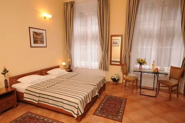 Standard Üç Kişilik Oda