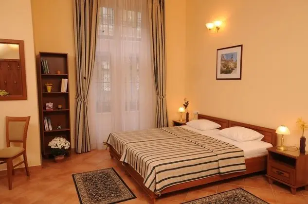 Standard Üç Kişilik Oda