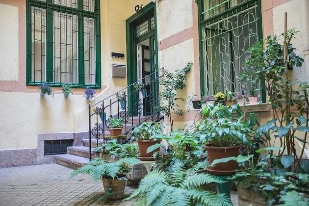 City Tek Büyük Yataklı Oda