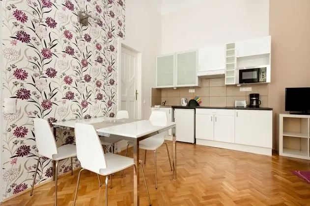 Apartment, 1 Bedroom, Charming at Oktogon/Andrassy Av.,1061 Budapest, Liszt Ferenc ter 5.