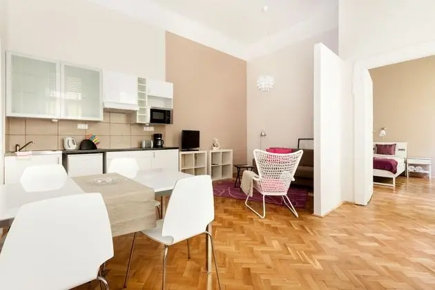 Apartment, 1 Bedroom, Charming at Oktogon/Andrassy Av.,1061 Budapest, Liszt Ferenc ter 5.