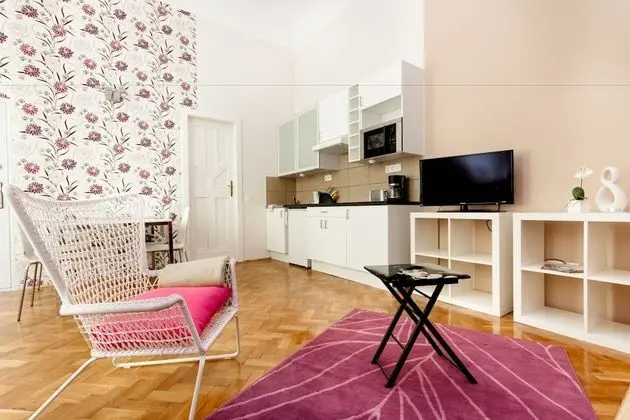 Apartment, 1 Bedroom, Charming at Oktogon/Andrassy Av.,1061 Budapest, Liszt Ferenc ter 5.