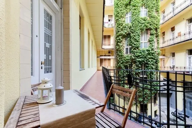 Apartment, 1 Bedroom, Charming at Oktogon/Andrassy Av.,1061 Budapest, Liszt Ferenc ter 5.