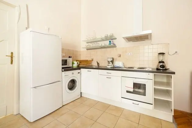 Apartment, 1 Bedroom, in the heart of the city, 1061 Budapest, Liszt Ferenc ter 5.