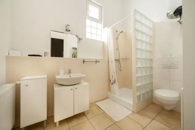 Apartment, 1 Bedroom, in the heart of the city, 1061 Budapest, Liszt Ferenc ter 5.
