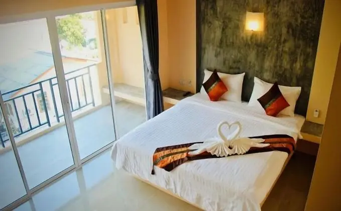Standard Tek Büyük veya İki Ayrı Yataklı Oda, 1 Yatak Odası, Balkon, Havuz Manzaralı