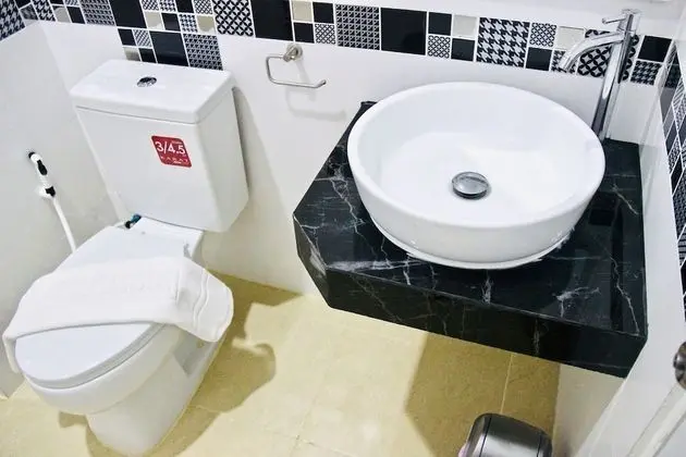 Standard Tek Büyük veya İki Ayrı Yataklı Oda, 1 Yatak Odası, Balkon, Havuz Manzaralı