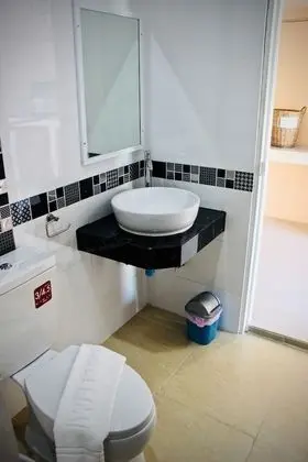 Standard Tek Büyük veya İki Ayrı Yataklı Oda, 1 Yatak Odası, Balkon, Havuz Manzaralı