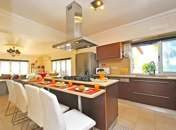 Villa, 6 Yatak Odası, Kişiye Özel Havuzlu, Havuz Manzaralı