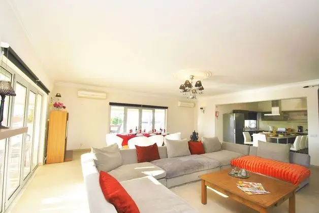 Villa, 6 Yatak Odası, Kişiye Özel Havuzlu, Havuz Manzaralı