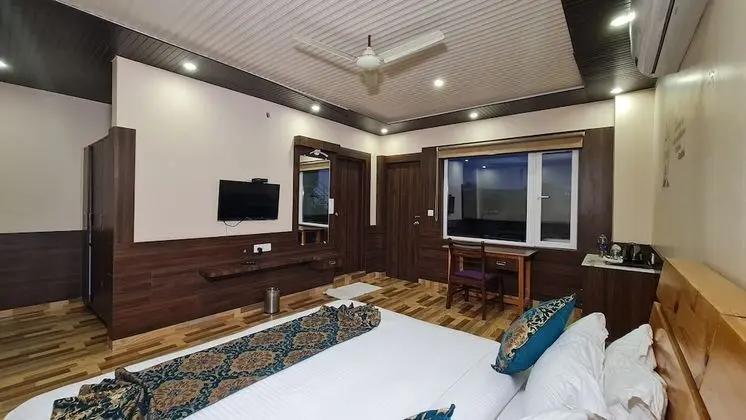 Superior Tek Büyük Yataklı Oda, 1 En Büyük (King) Boy Yatak, Dağ Manzaralı