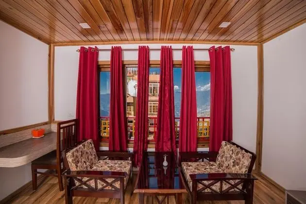 Premium Tek Büyük veya İki Ayrı Yataklı Oda, 1 Çift Kişilik Yatak, Sigara İçilebilir, Tepe Manzaralı