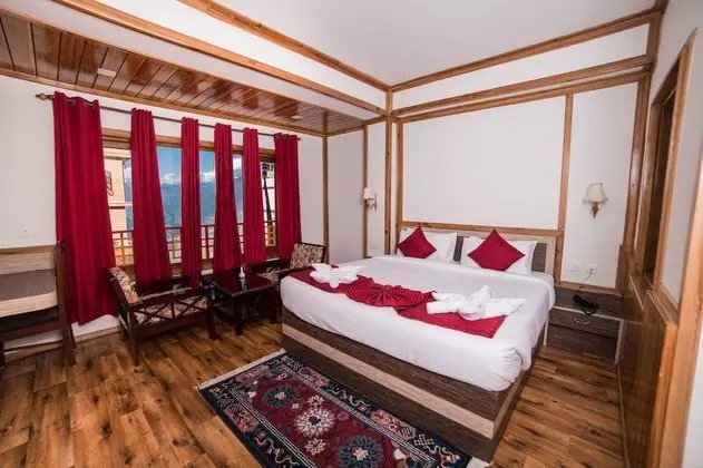 Premium Tek Büyük veya İki Ayrı Yataklı Oda, 1 Çift Kişilik Yatak, Sigara İçilebilir, Tepe Manzaralı