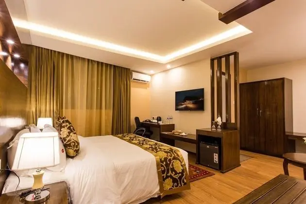 Deluxe Tek Büyük veya İki Ayrı Yataklı Oda, 1 Yatak Odası