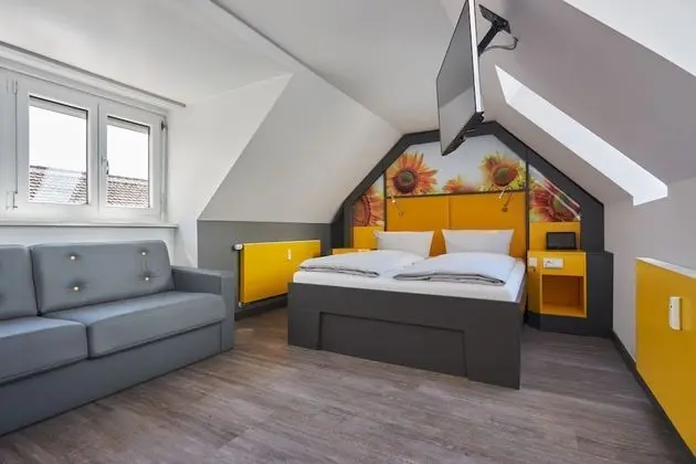 Üç Kişilik Oda (21 m²)