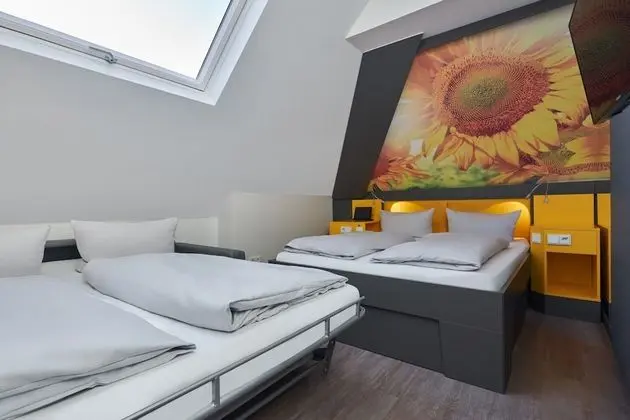 Üç Kişilik Oda (21 m²)