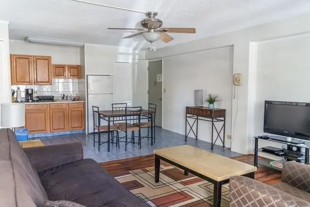 Daire (Budget Friendly 1Bd/1Ba Unit Near Int)