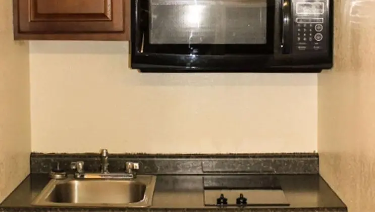 Oda, 1 Çift Kişilik Yatak, Sigara İçilmez