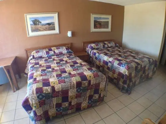 Comfort Tek Büyük Yataklı Oda, 2 Çift Kişilik Yatak, Sigara İçilmez, Buzdolabı ve Mikrodalga