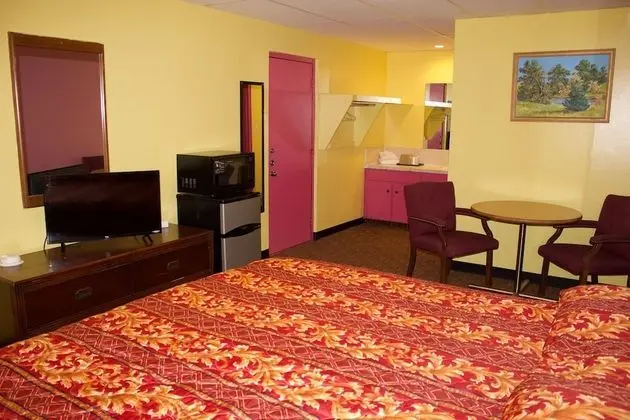 Economy Oda, 1 En Büyük (King) Boy Yatak, Sigara İçilebilir, Şehir Manzaralı