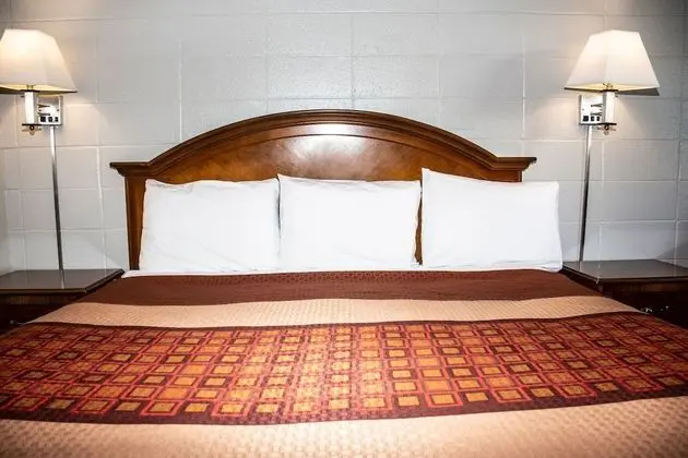 Standard Room, 2 Queen Beds, Non Smoking (ground floor)