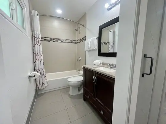 Premium Tek Büyük Yataklı Oda