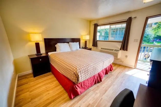 Basic Oda, 1 En Büyük (King) Boy Yatak, Sigara İçilmez