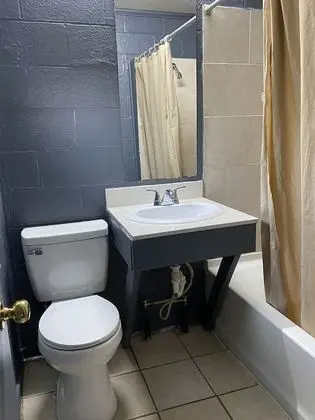 Basic Tek Büyük Yataklı Oda