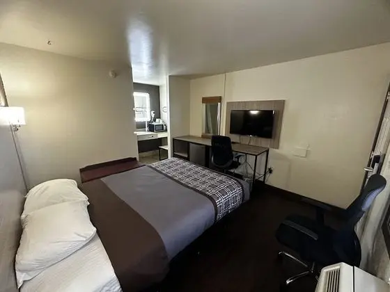 Oda, 1 Büyük (Queen) Boy Yatak, Sigara İçilmez