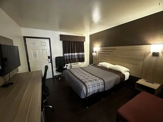 Oda, 1 Büyük (Queen) Boy Yatak, Sigara İçilmez