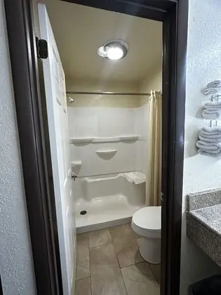 Oda, 1 Büyük (Queen) Boy Yatak, Sigara İçilmez