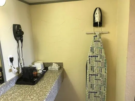 Standard Oda, 1 En Büyük (King) Boy Yatak, Sigara İçilebilir, Buzdolabı ve Mikrodalga