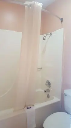 Tek Büyük Yataklı Oda, 2 Büyük (Queen) Boy Yatak, Sigara İçilebilir