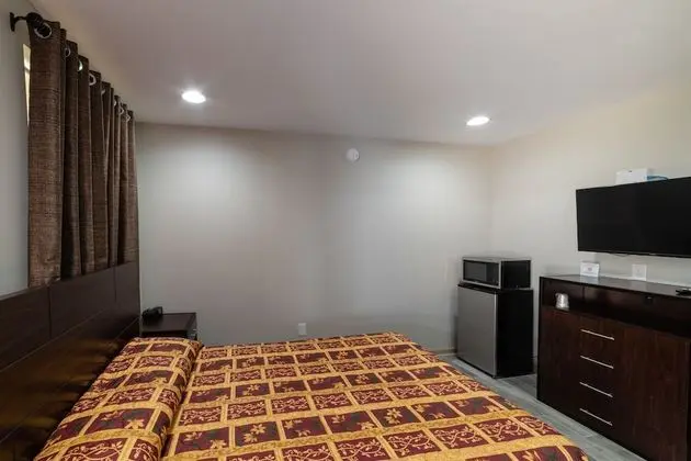 Oda, 1 Çift Kişilik Yatak, Sigara İçilmez, Buzdolabı ve Mikrodalga