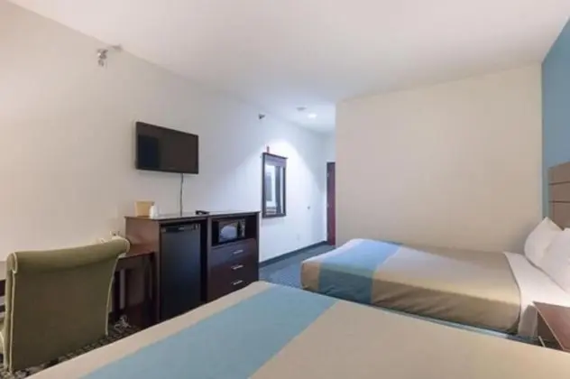 Standard Oda, 2 Büyük (Queen) Boy Yatak, Engellilere Uygun